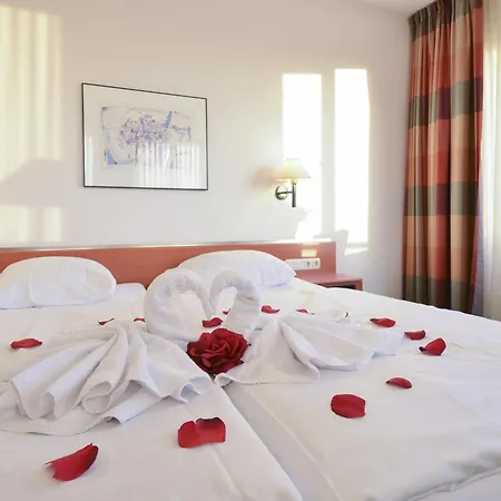 Fletcher Bosrijk فندق 4*